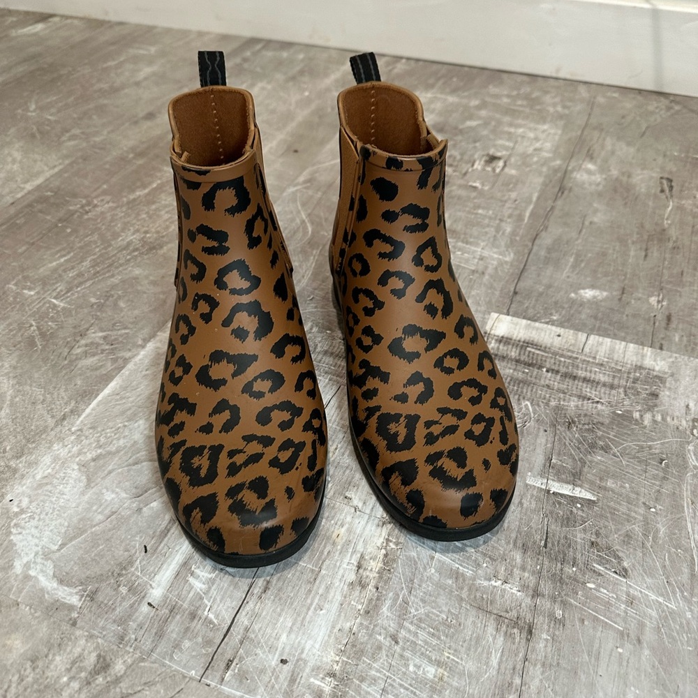Hunter Brown Leopard Print Boots